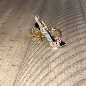 🆕 Adorable High heel key chain.